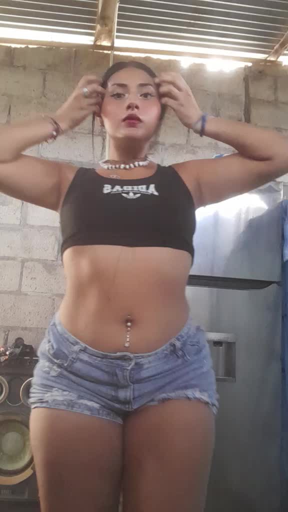 @Adelyne wisin♡