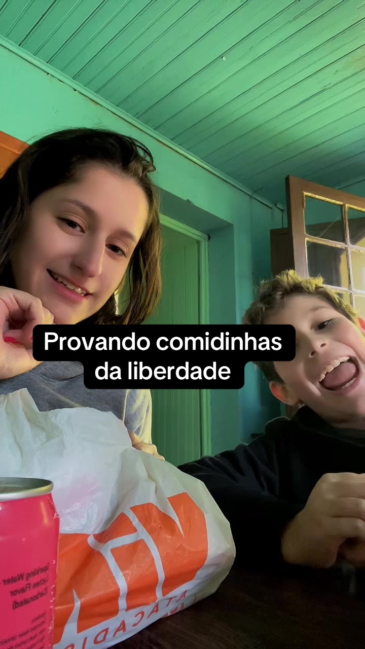 @D&eacute;bora Carlesso