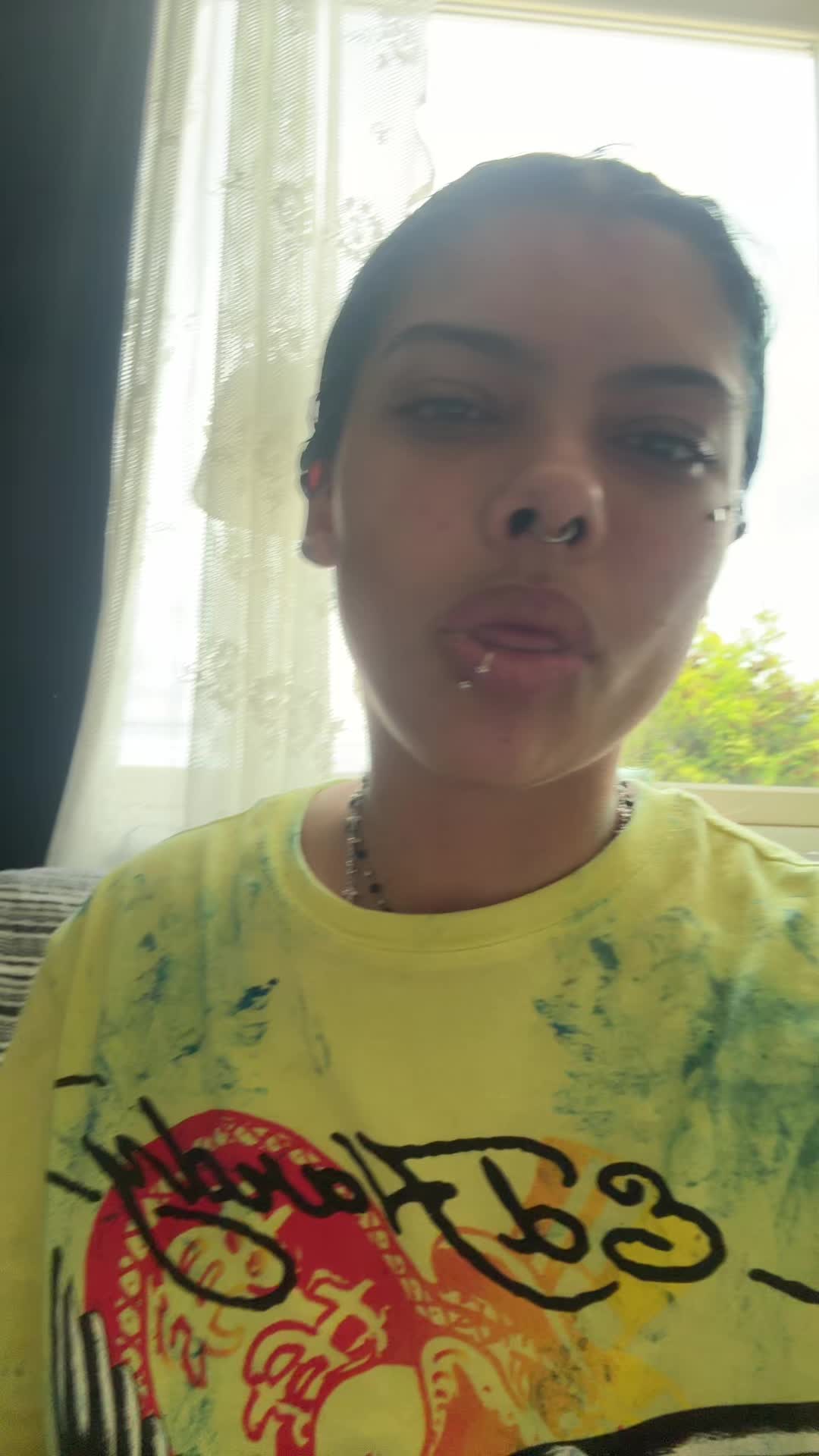 @Isabella