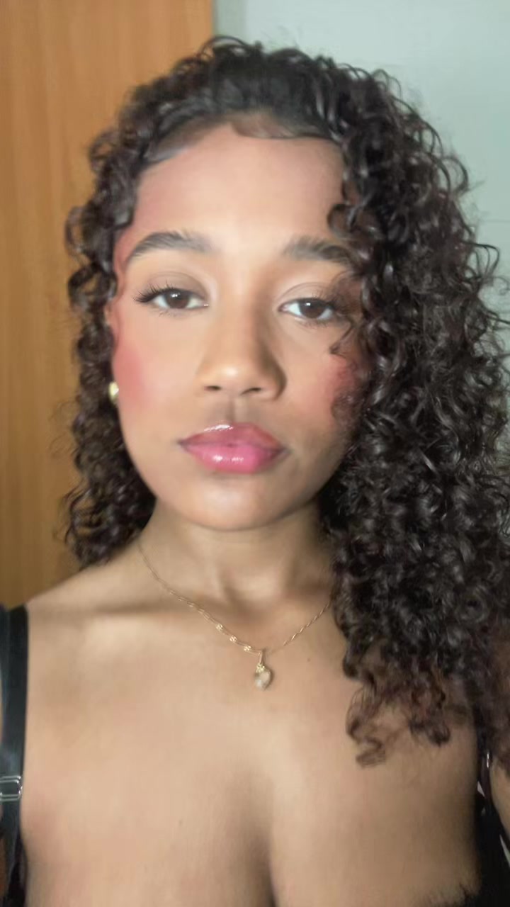 @iwishiwasanormalgirl