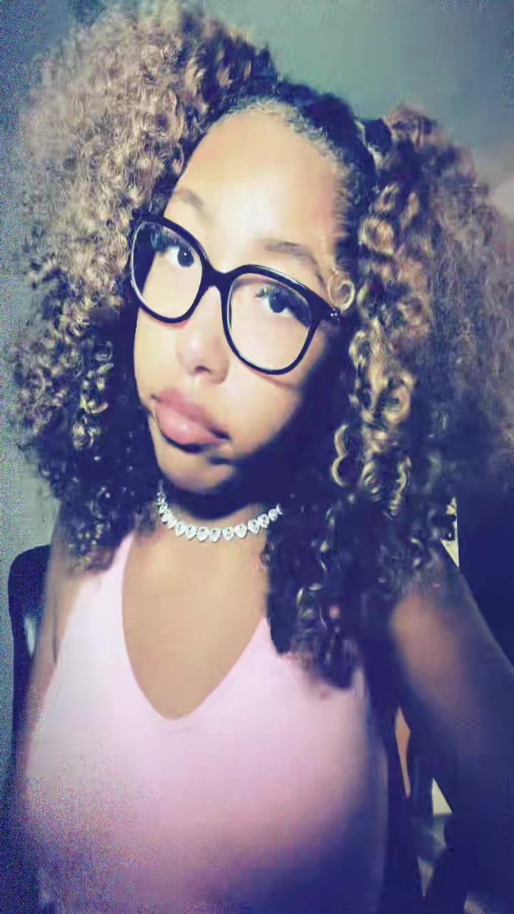 @🦄