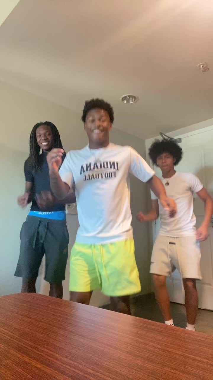 @stillhoopin_11