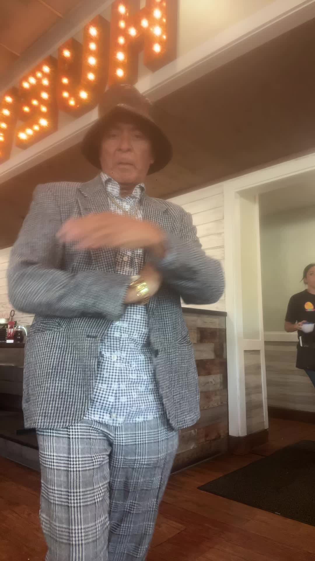 @bofilipinodancer