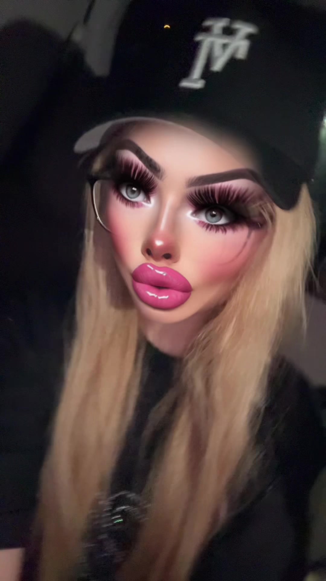 @VVINK Angelika