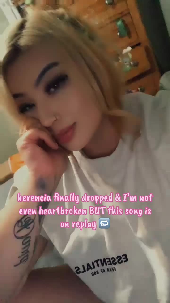@Marilynn✨