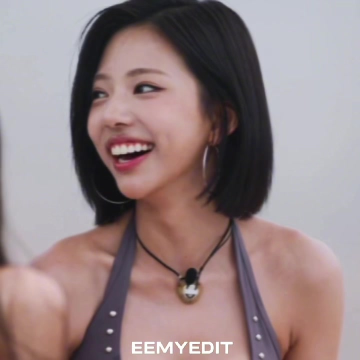 @𝐄𝐌𝐘 🝮