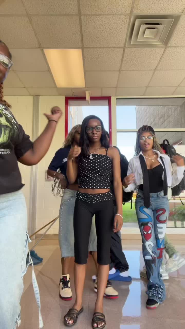 @Titi🧟&zwj;♀️🦇