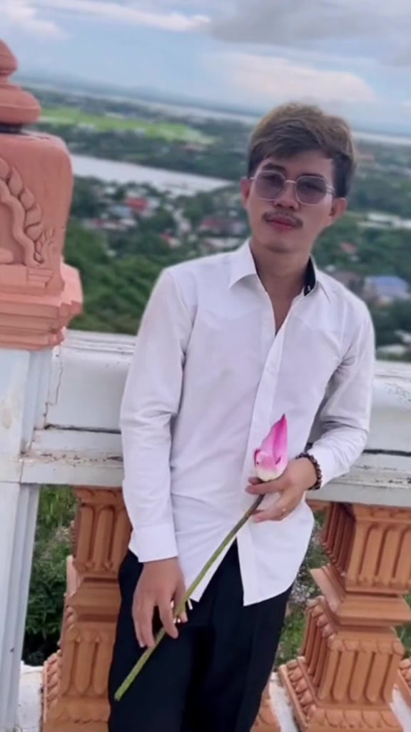 @អាទ្រី💇🏼♂️🧍🏻♂️❤️🩹