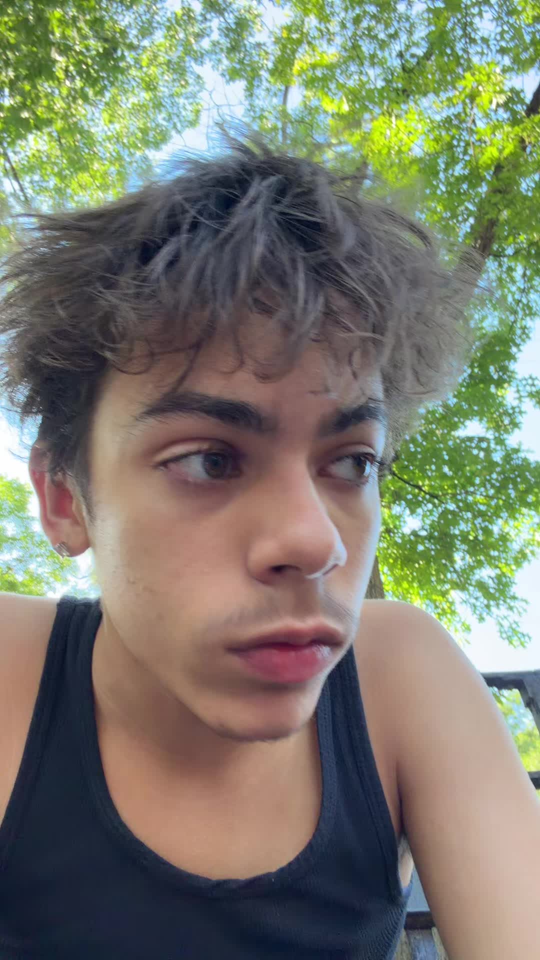 @iseezayy