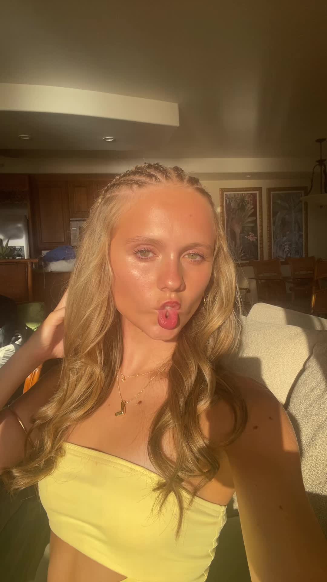 @ʎuuɐ˥ 💕🐆