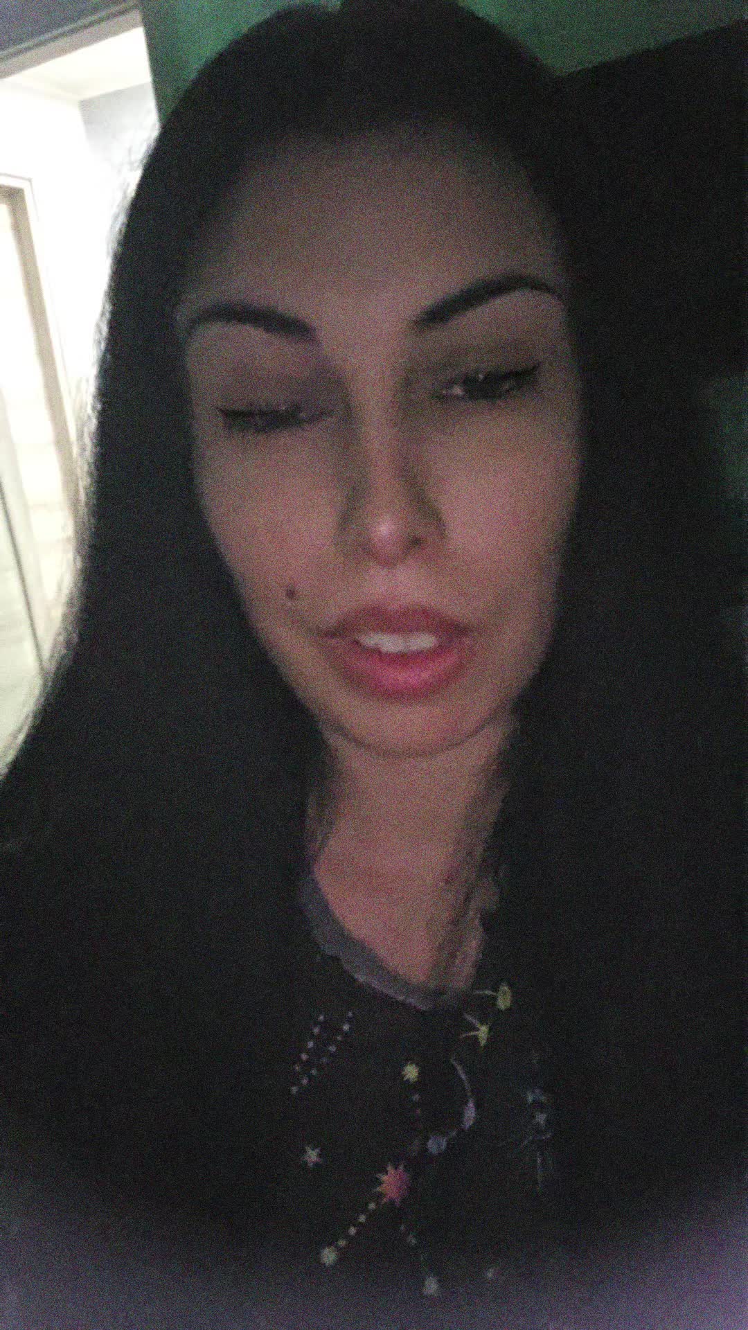@👽