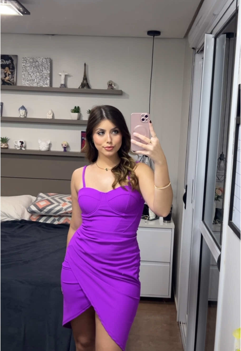 @Laura Savian