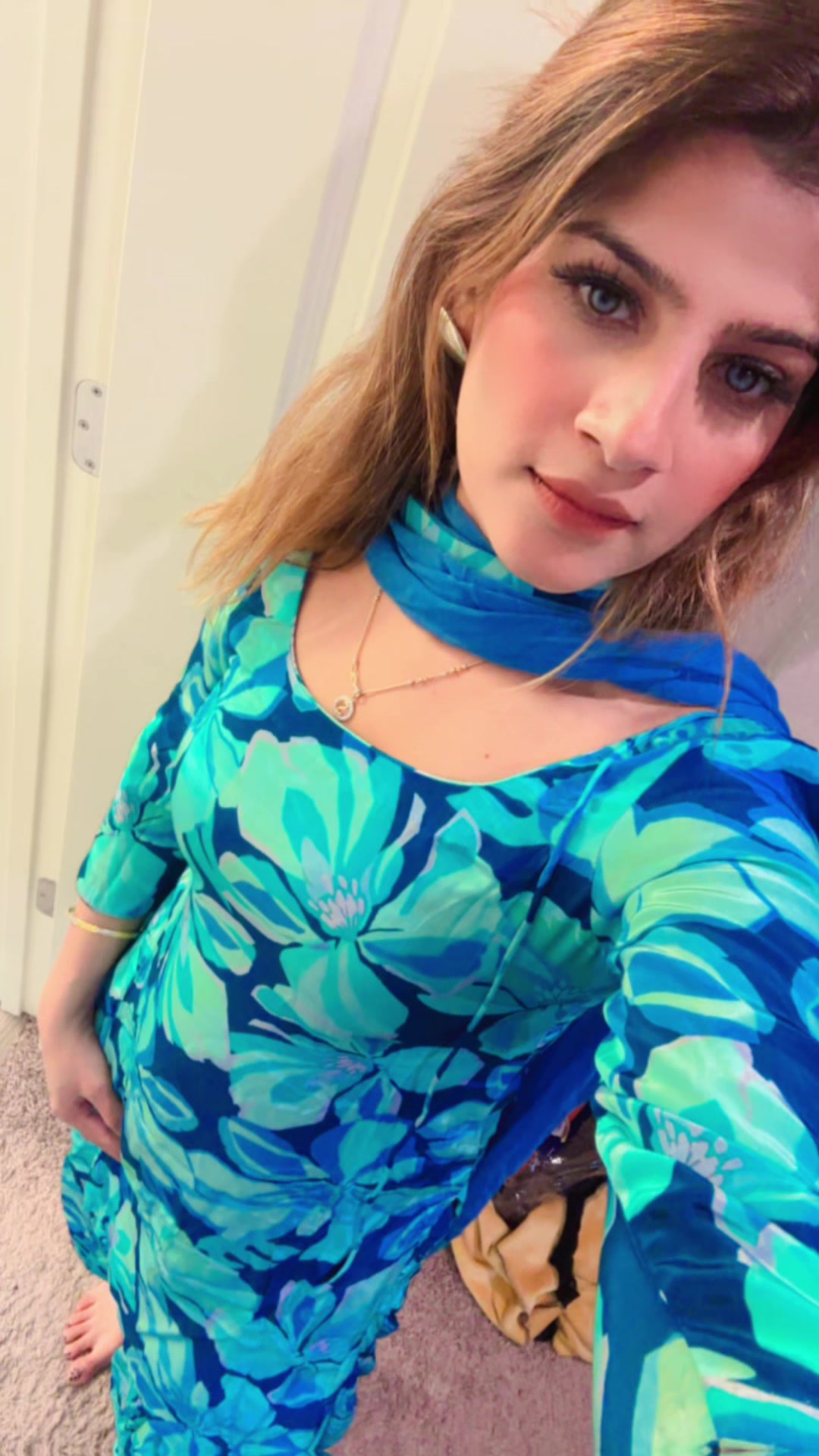 @👑 𝓤𝓢𝓐 𝓠𝓾𝓮𝓮𝓷 👑