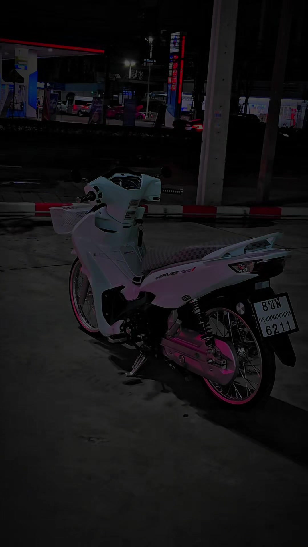 @นพรัตน์ กล่ำผ่อง