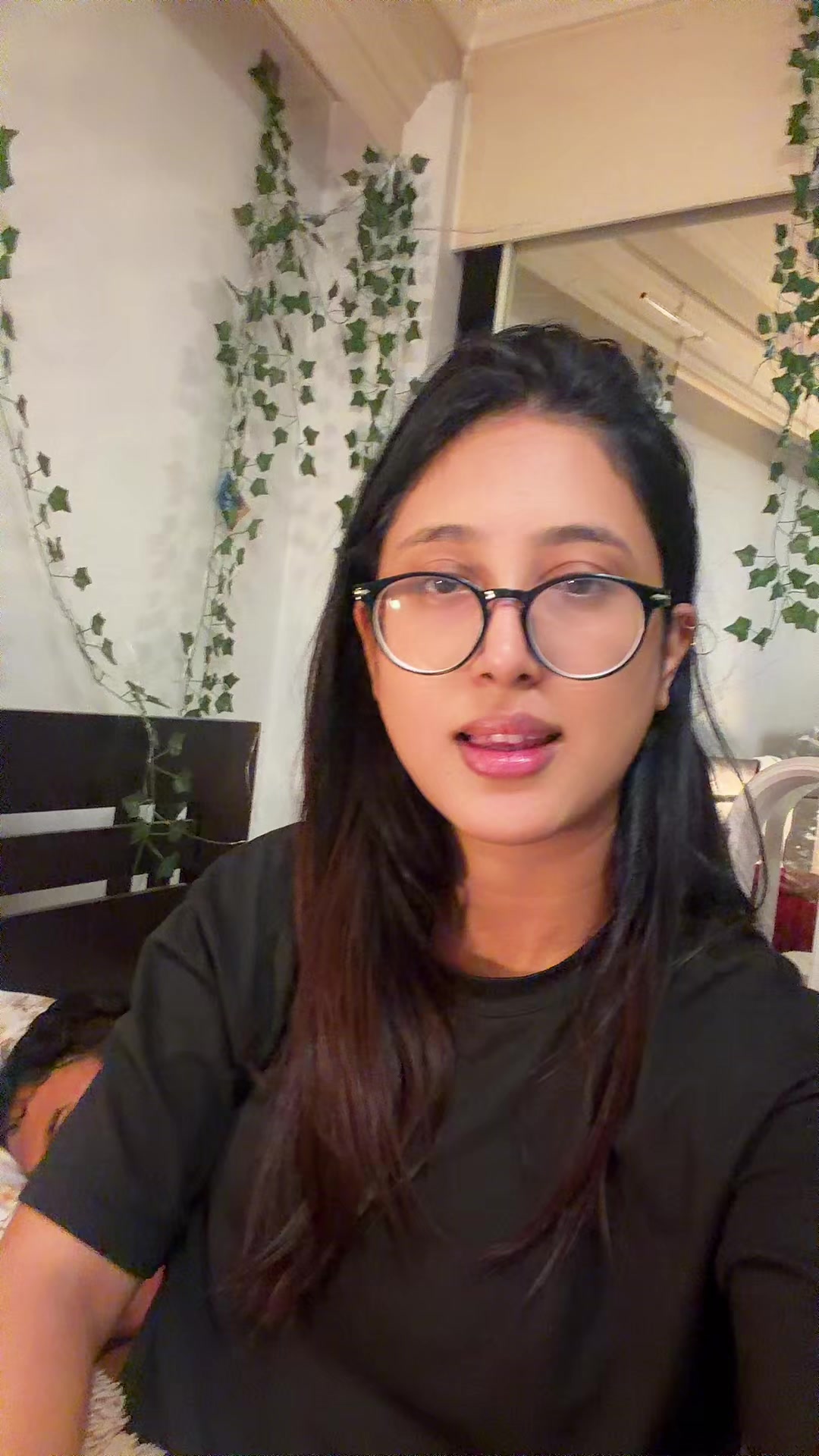 @Aneesa💫