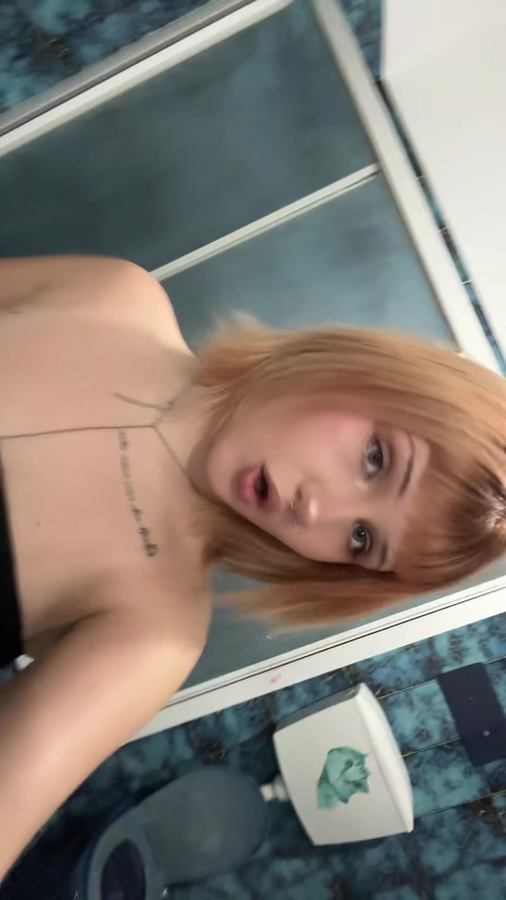 @aish🧛🏻♀️