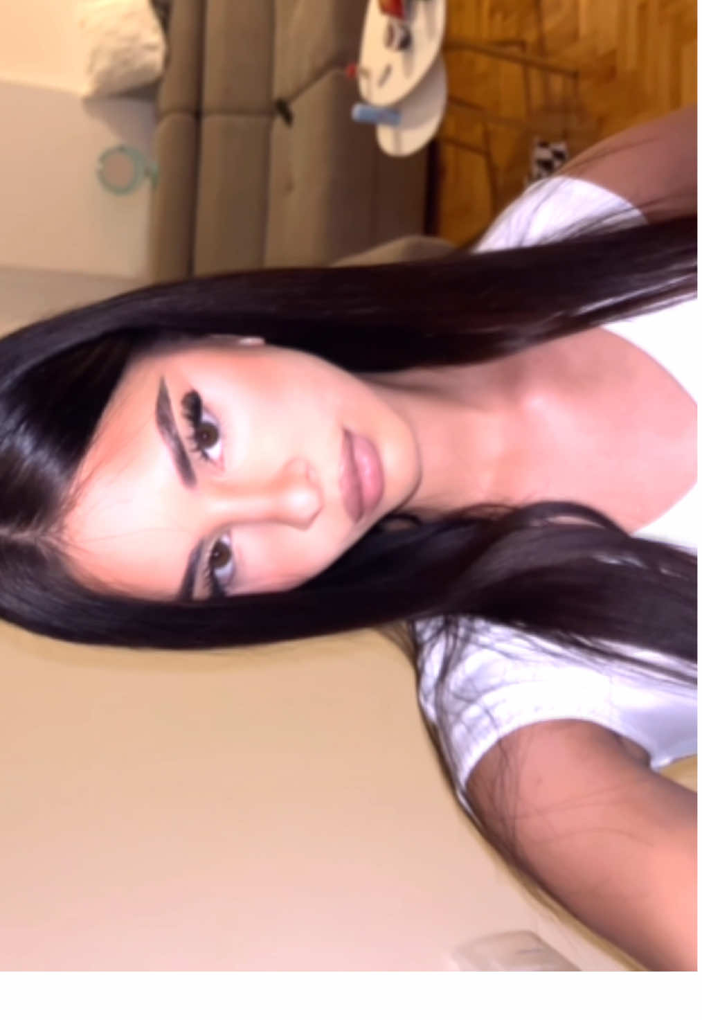 @𝐓