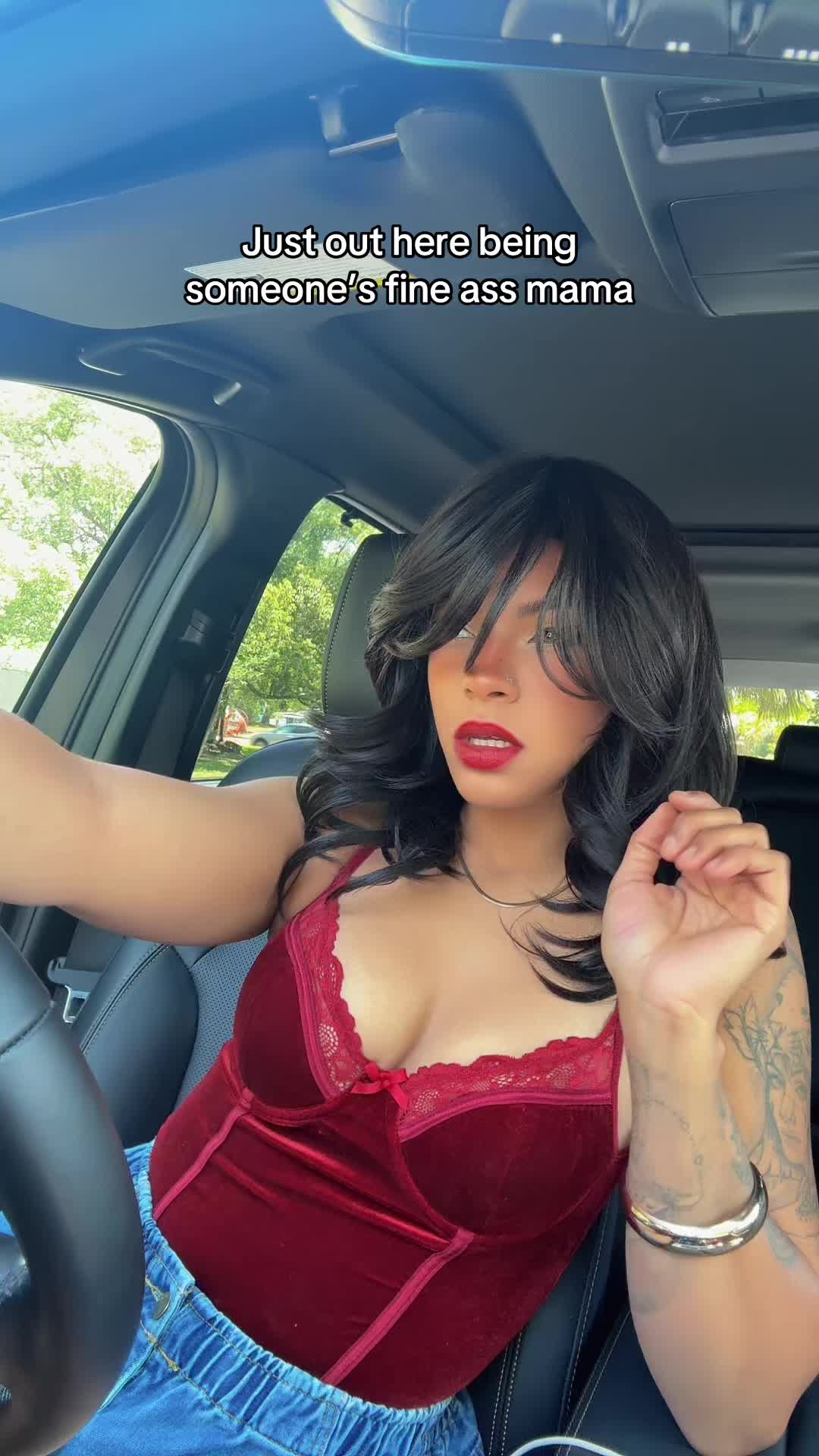@queenvale_