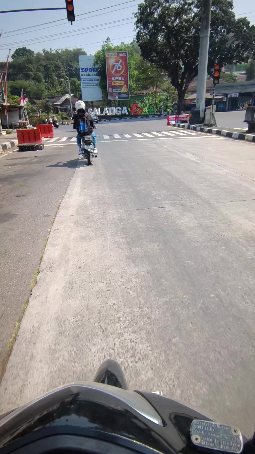 @Sebut saja R