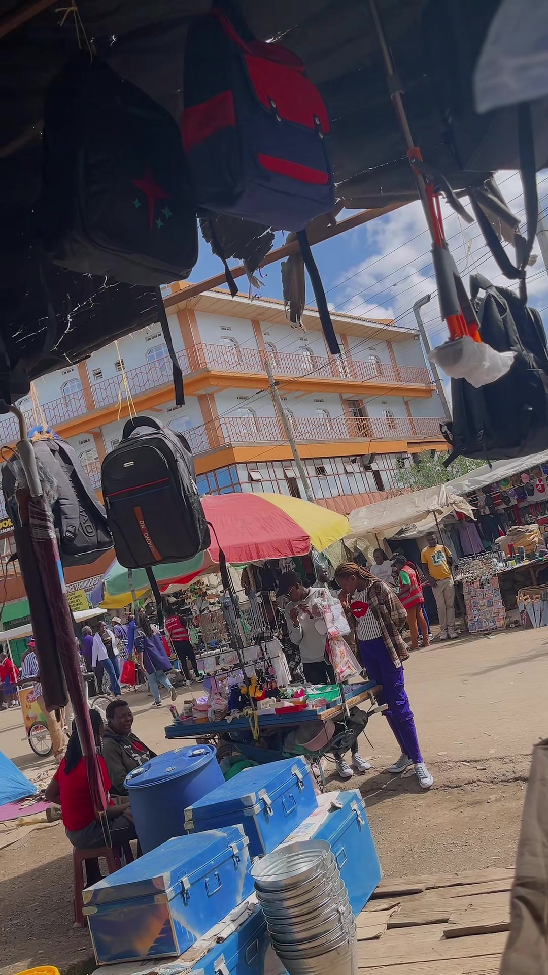 @Mali rahisi stores