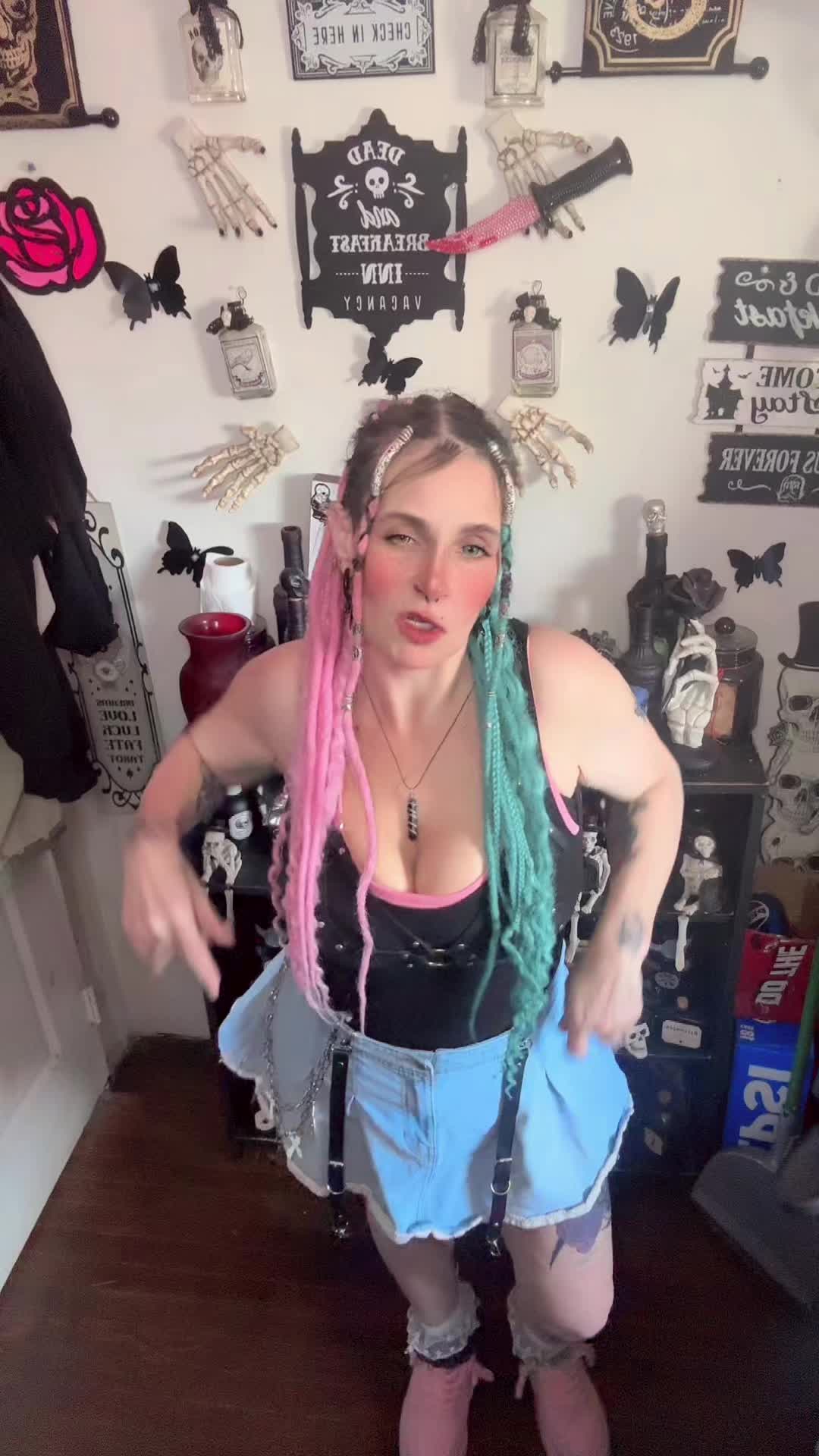 @crazyscorpiochix80