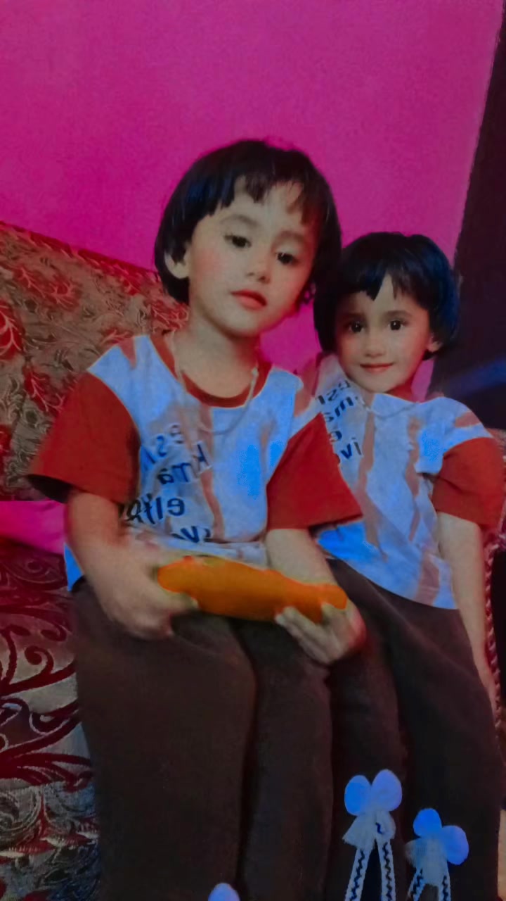 @LuxMee Awasthi