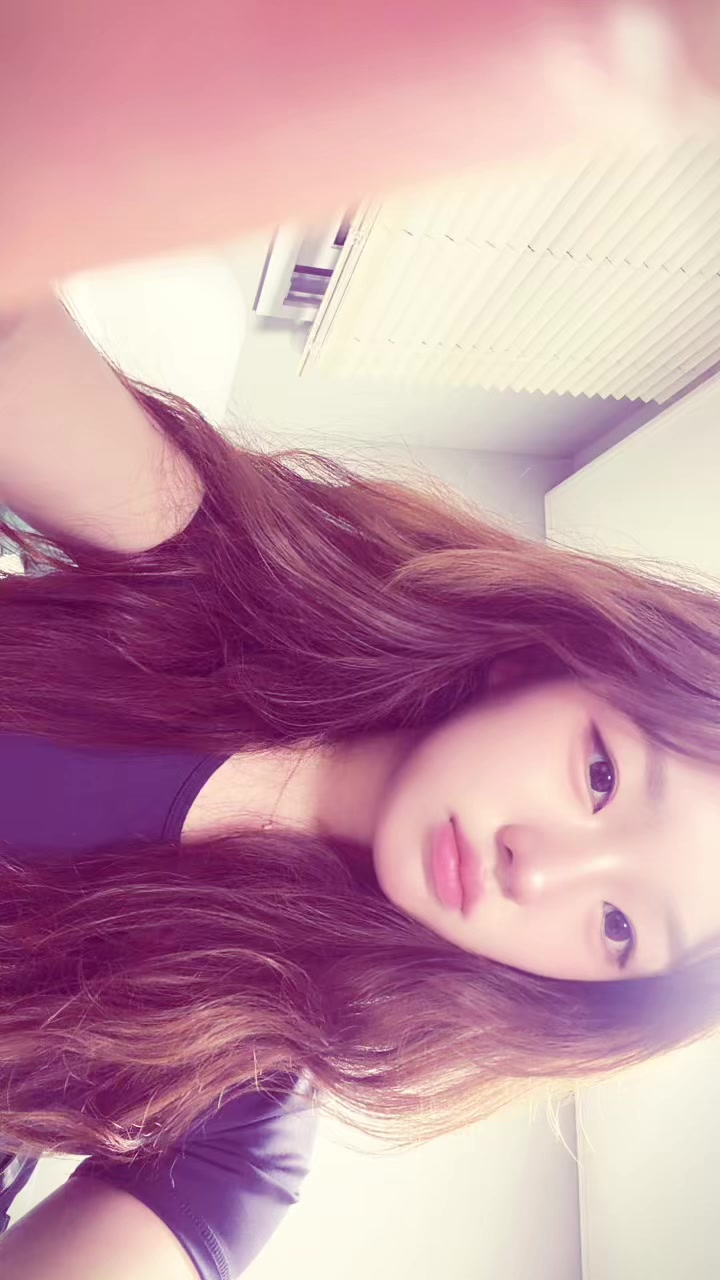 @v_oeo_v