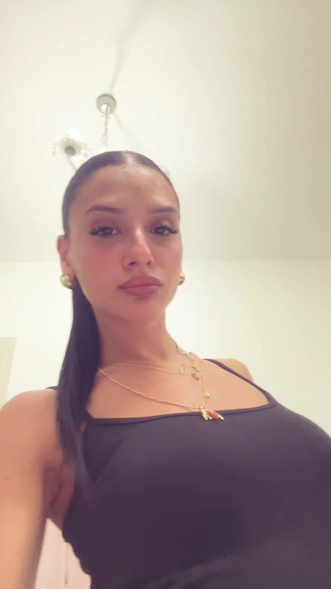 @lindadomenella