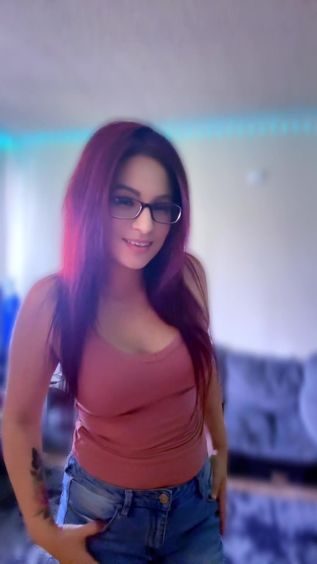 @KittynIza