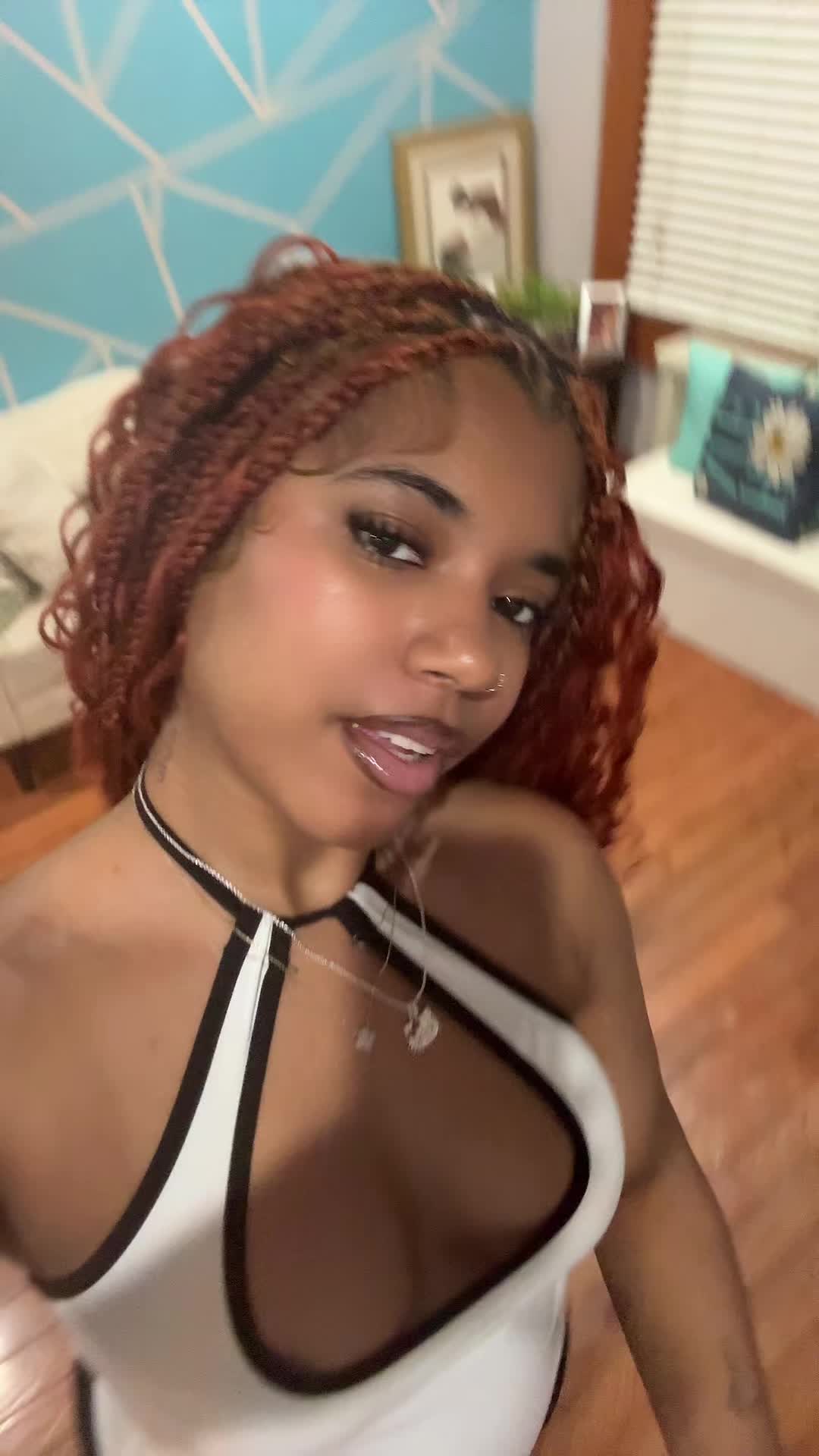 @latinaa<3