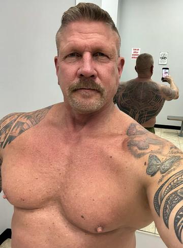 @daddyupstairs