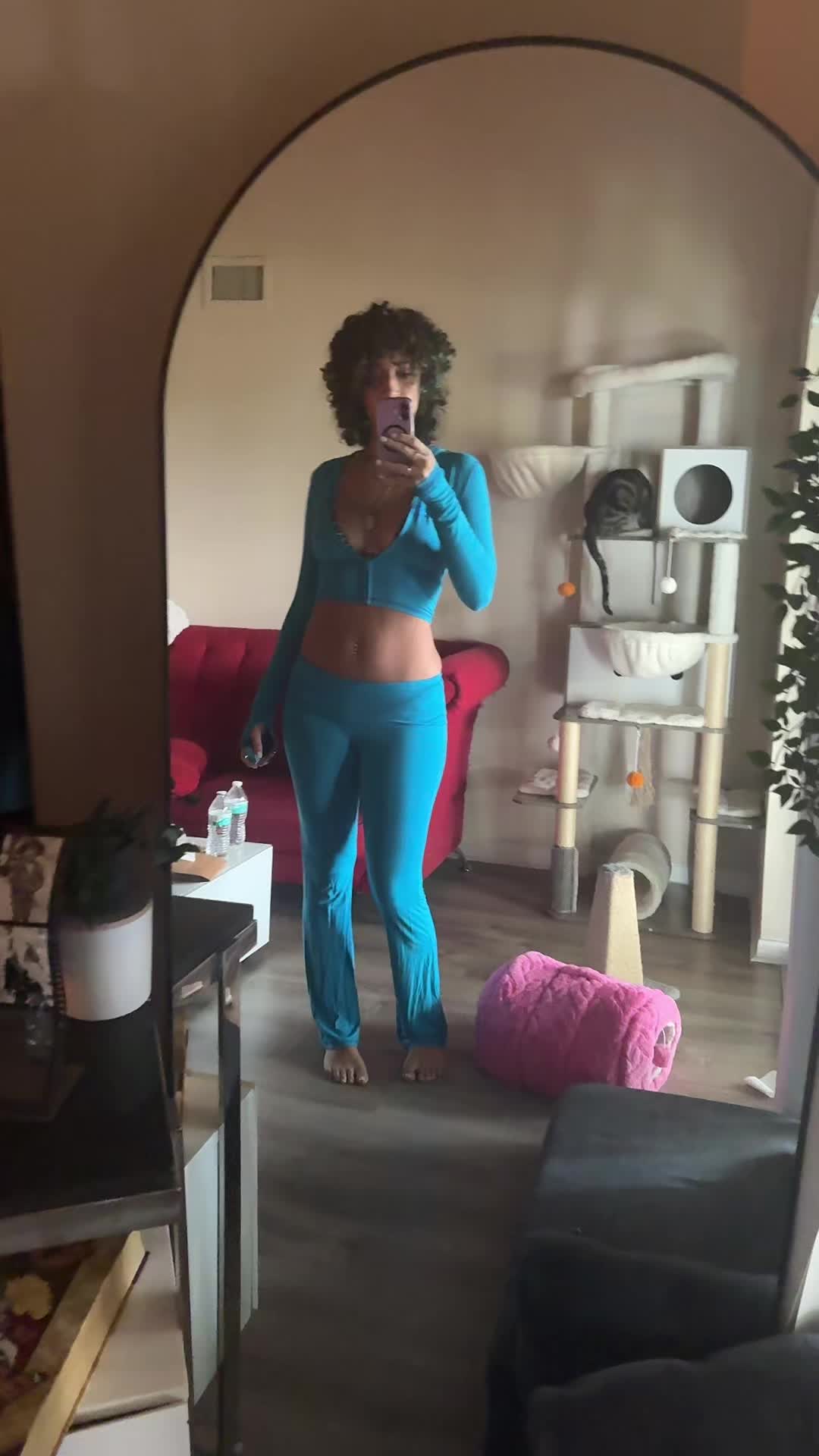 @Nichole_11_
