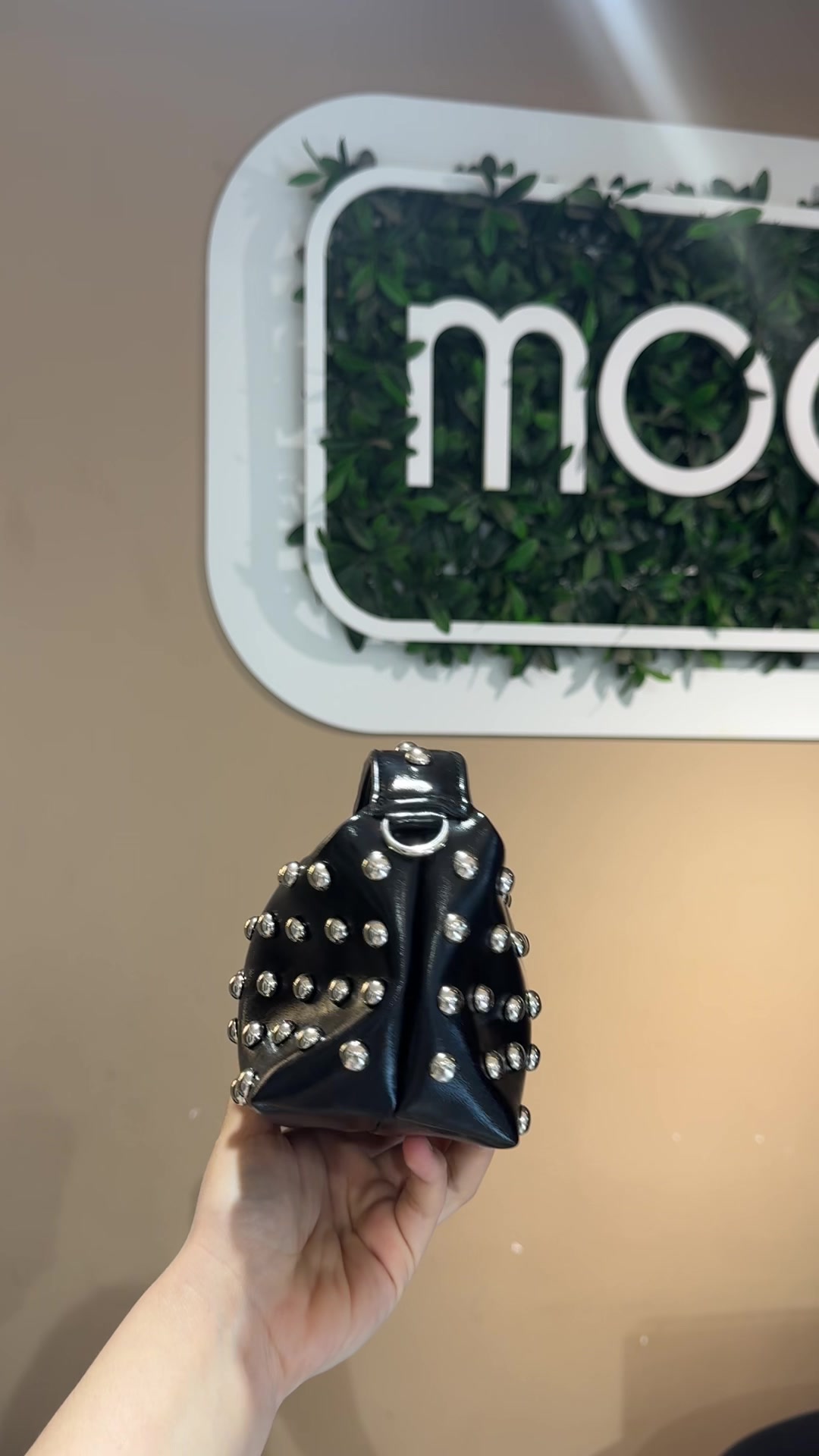 @Moonbutikcom