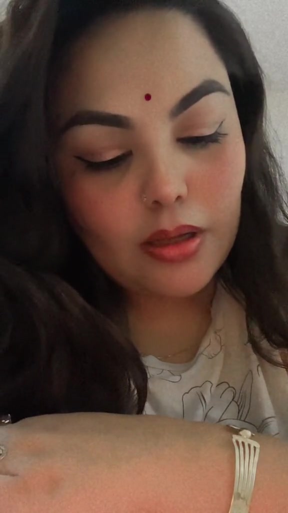 @𝓟𝓪𝓻𝓲 🧿🧚🏻♀️🦋
