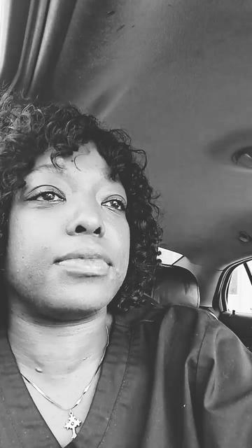 @👑April Darnette💜