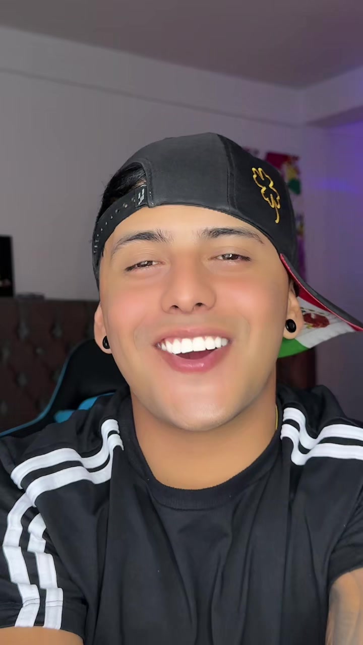 @𝙎𝘼𝙇𝘼𝙕𝘼𝙍🦁