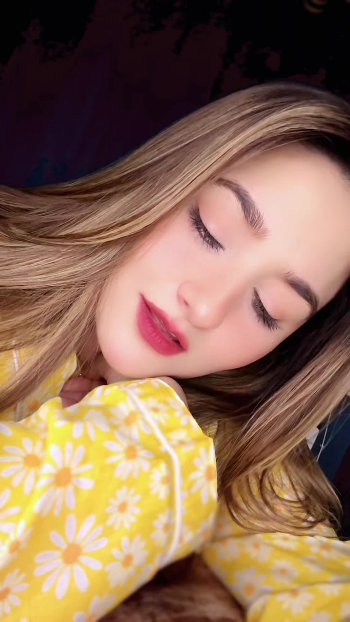 @Emaan🖤