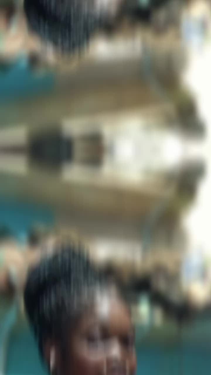 @๐ฆThe Hairy Queen ๐ธ ๐ง๐ซ๐บ๐น