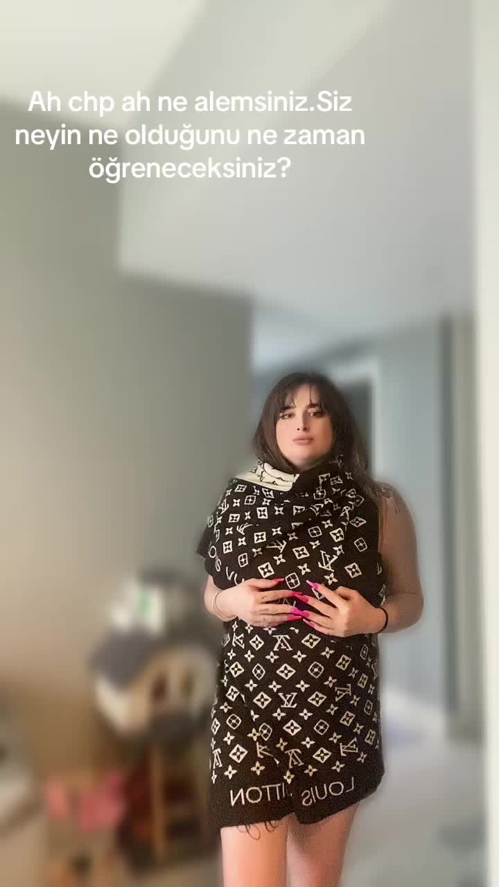 @Laramm