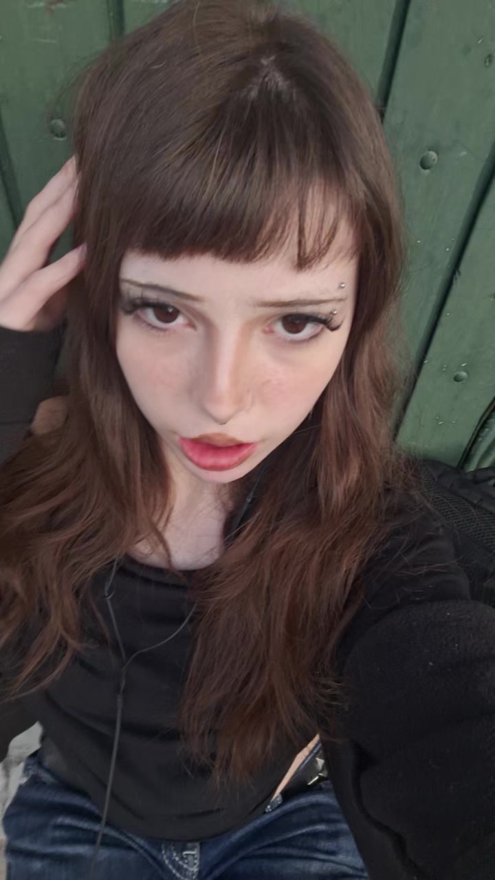 @e