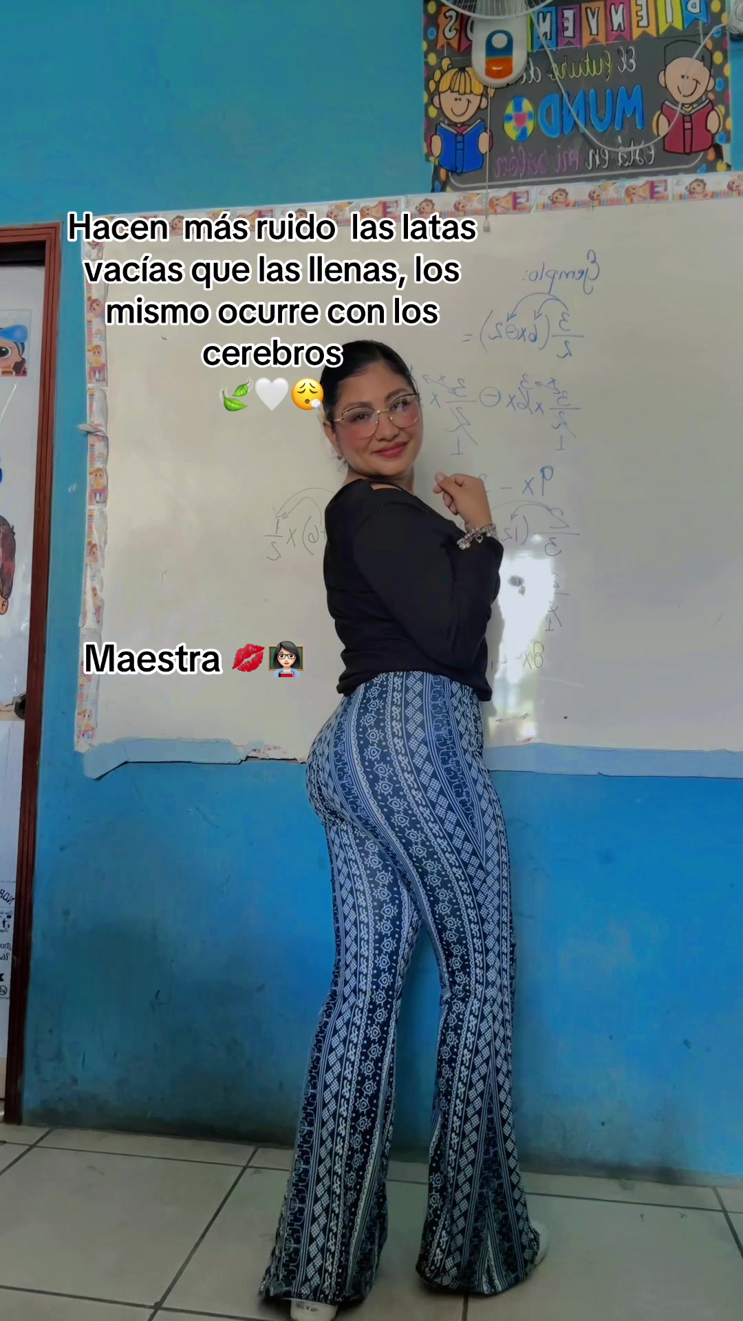 @Miss. Chavez 👩🏻&zwj;🏫🍎