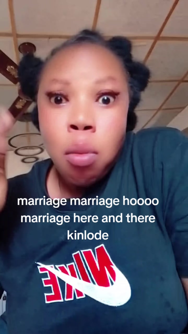 @queenafo
