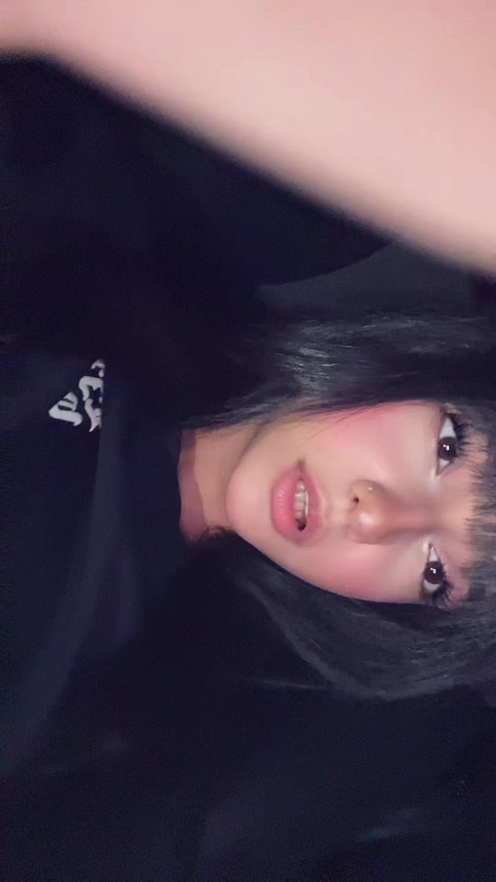 @🐚