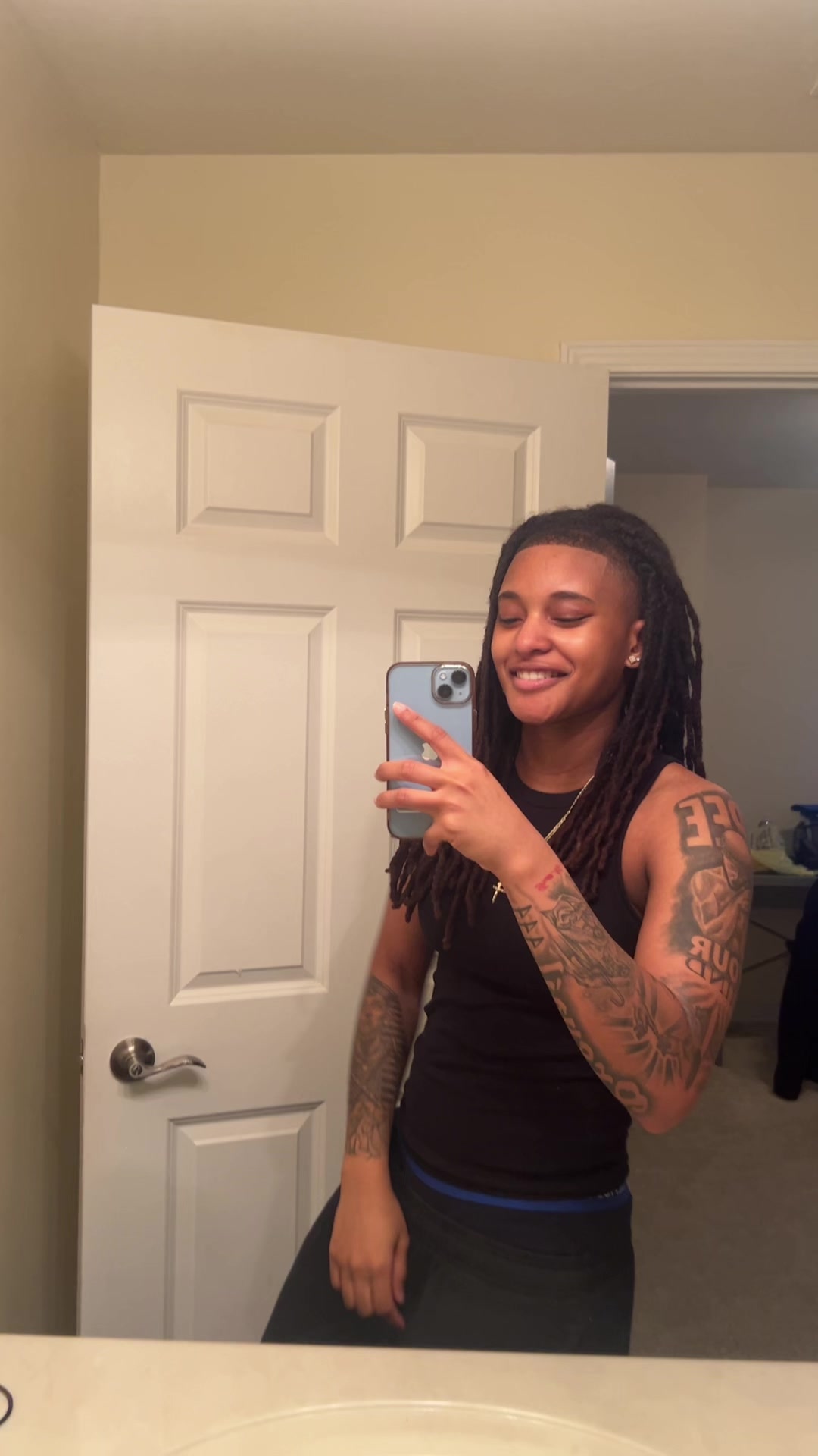 @kay🖤 .