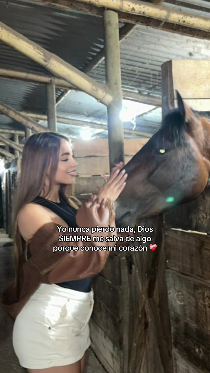 @Lauuu✨💕
