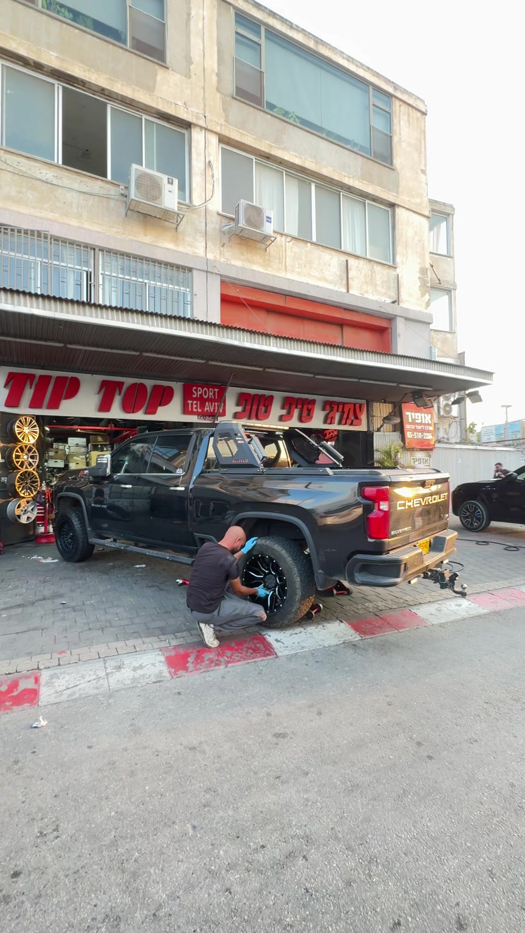 @TipTop Wheels & Tires