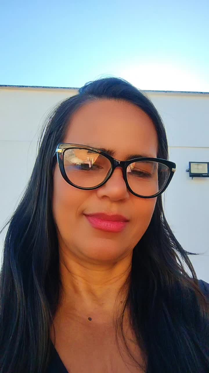 @Ver&ocirc;nica