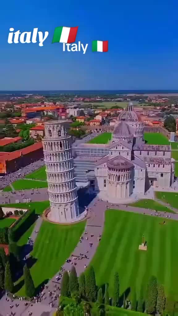 @Italy queen 🇮🇹