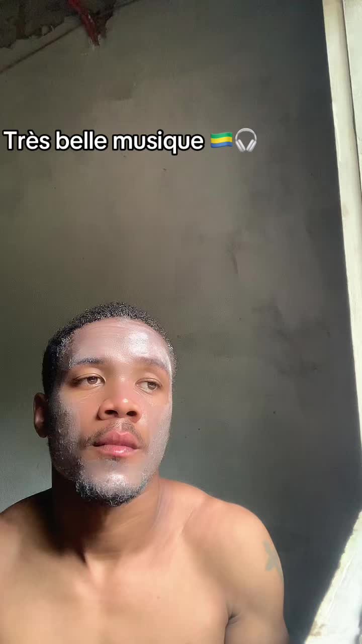 @Lũčas_scøtt_brøwñ__BOUYANGHA