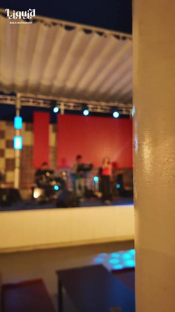 @Liquid Bar & Restaurant